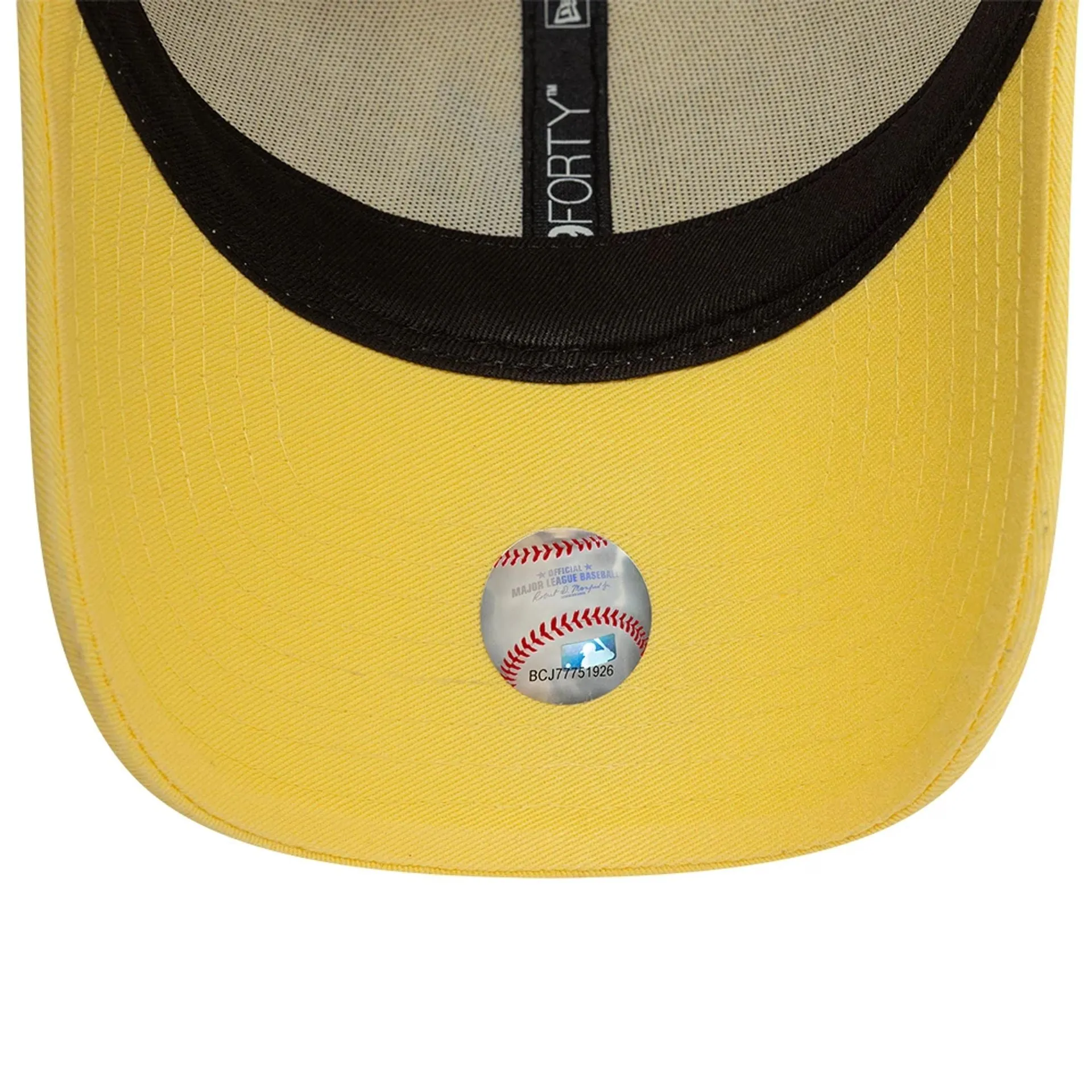 Atlanta Braves MLB Washed Pastel Pastel Yellow 9FORTY Adjustable Cap