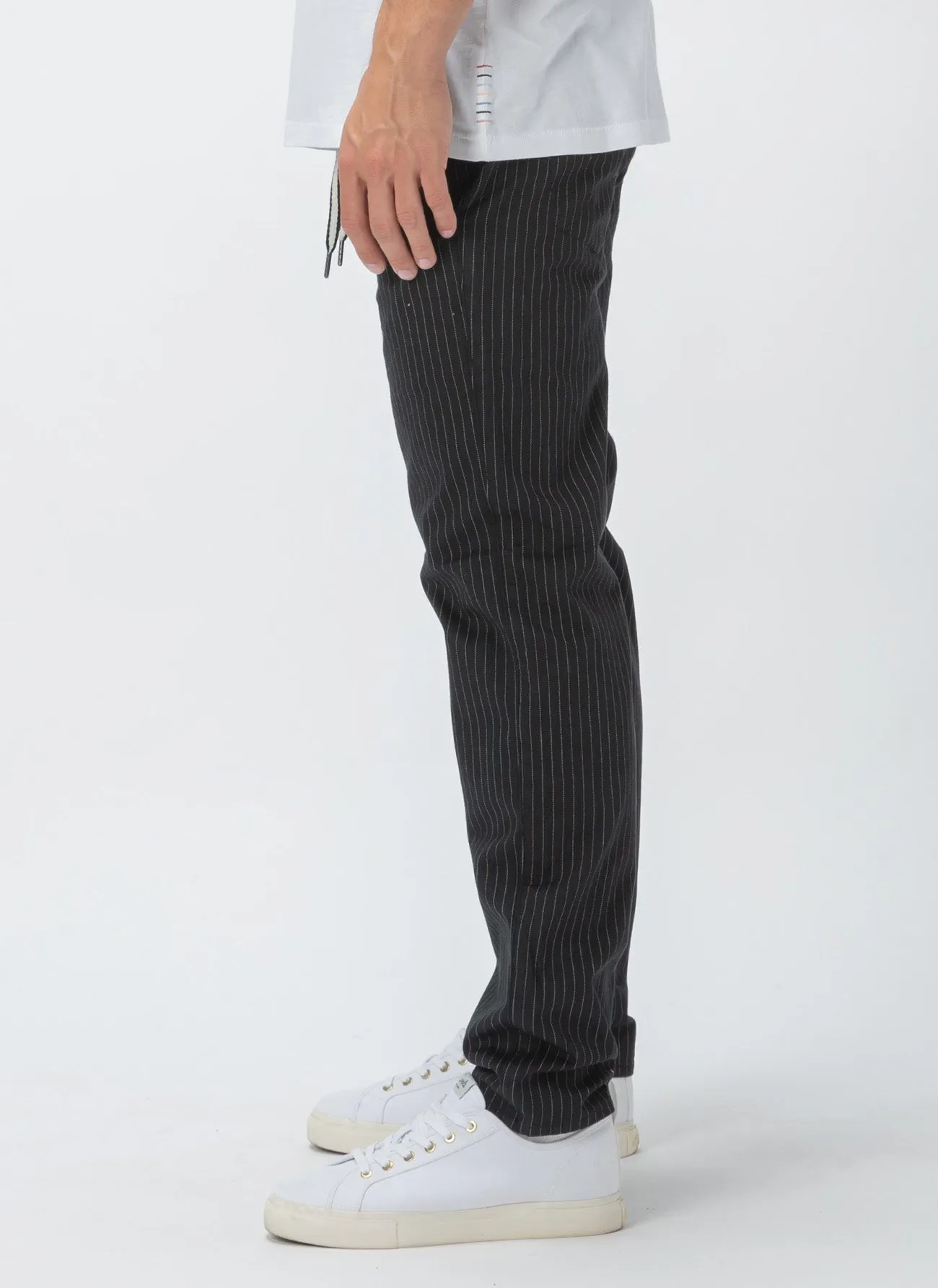 B.Slim Elastic Black Pinstripe