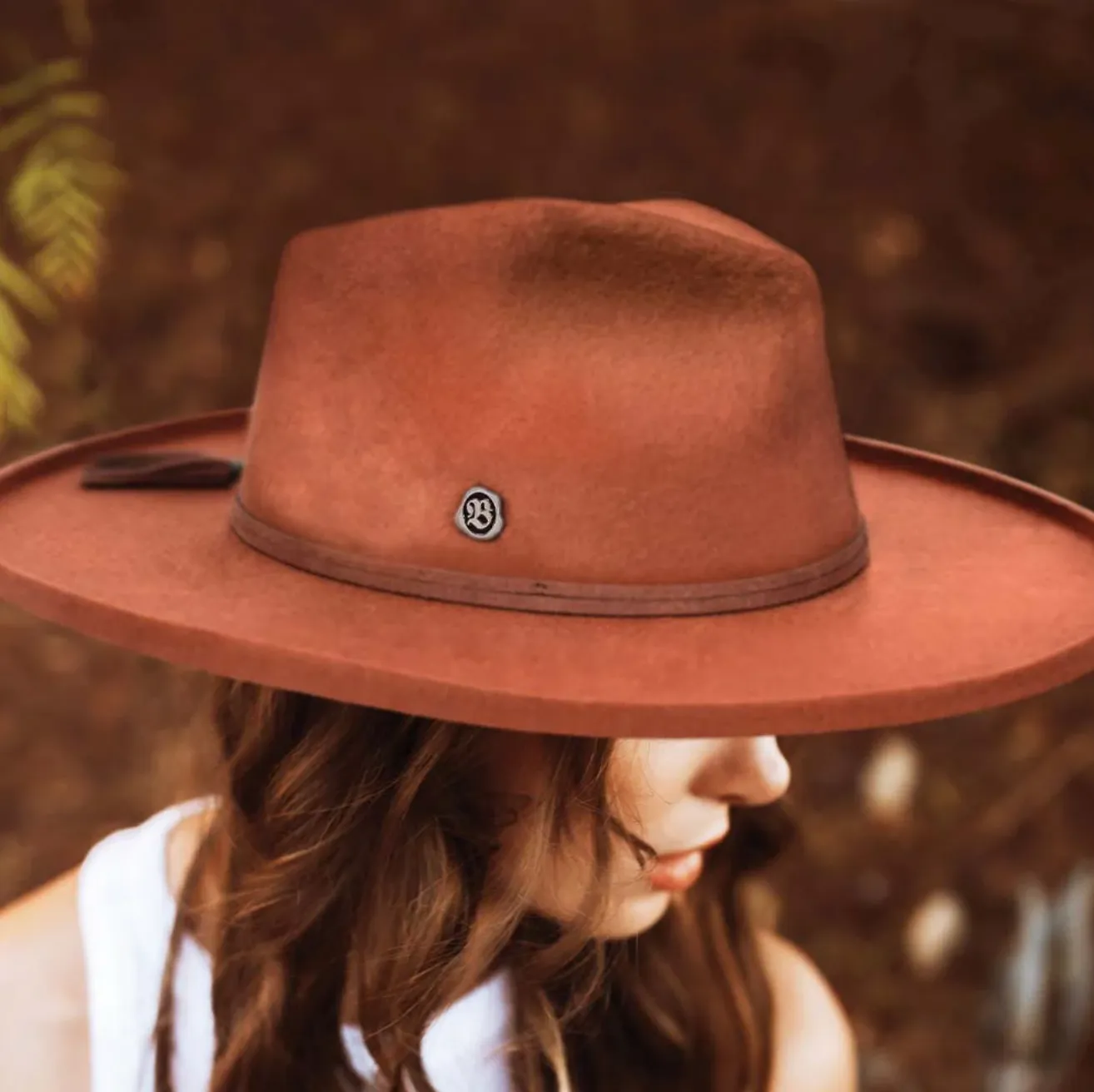 Rebel Heart Hat - Rust