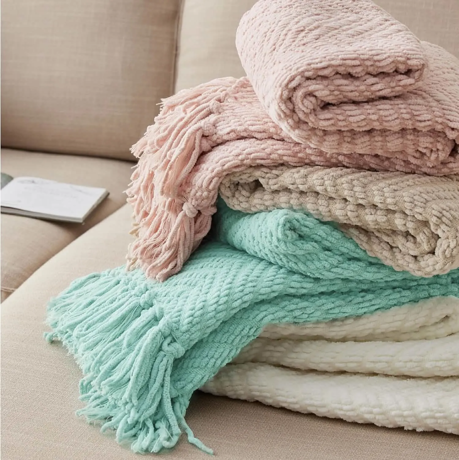 Versatile Knit Woven Chenille Blanket