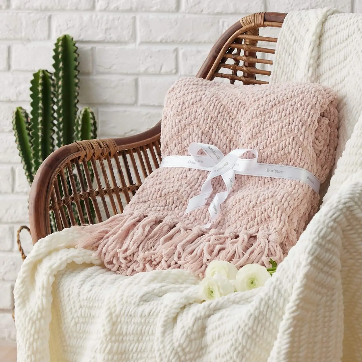 Versatile Knit Woven Chenille Blanket