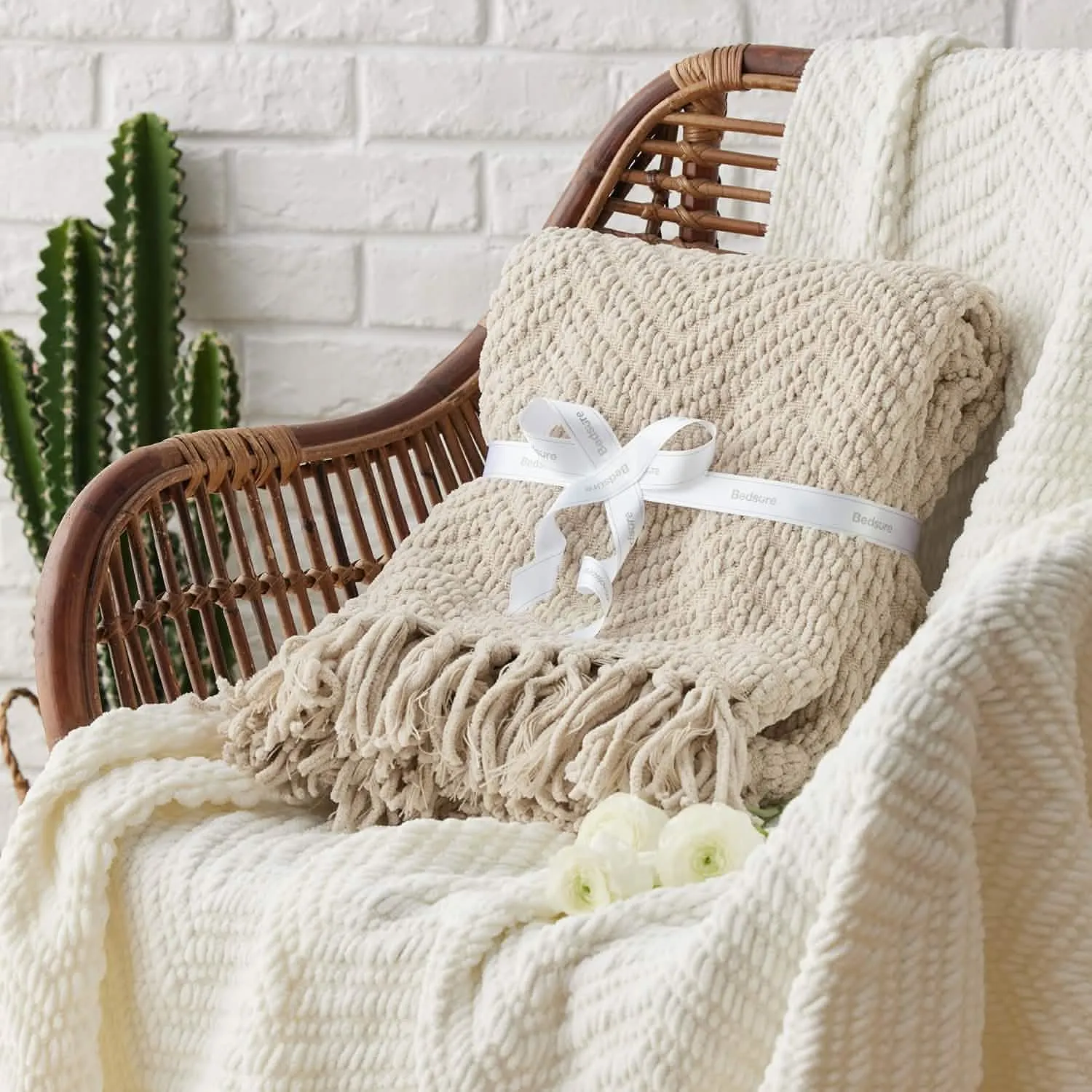 Versatile Knit Woven Chenille Blanket